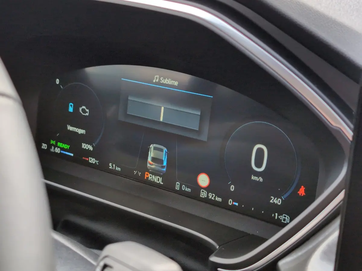 2.5 PHEV Titanium | Achterbank verwarmd | Achteruitrijcamera | All Weather banden