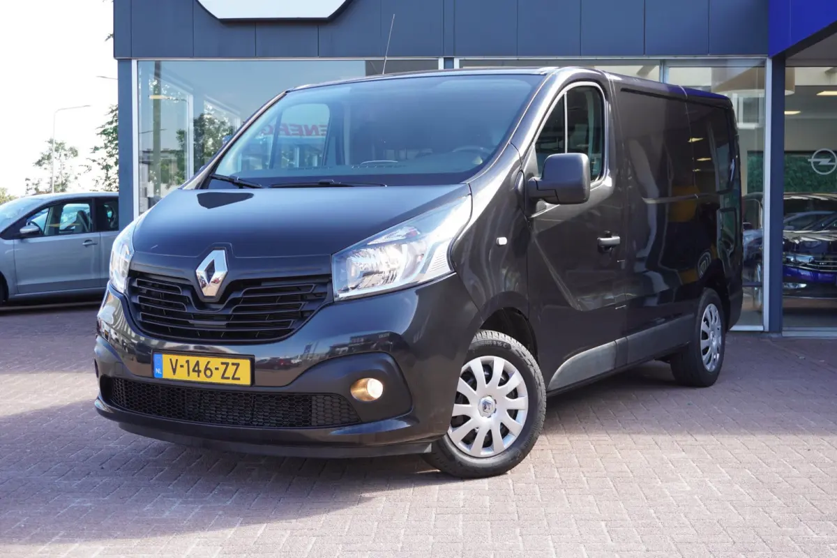 1.6 dCi T27 L1H1 Work Edition Energy | 3 Zitter | 95.000KM | Airco | Navigatie | Zwart | 2019 | Inruil mogelijk