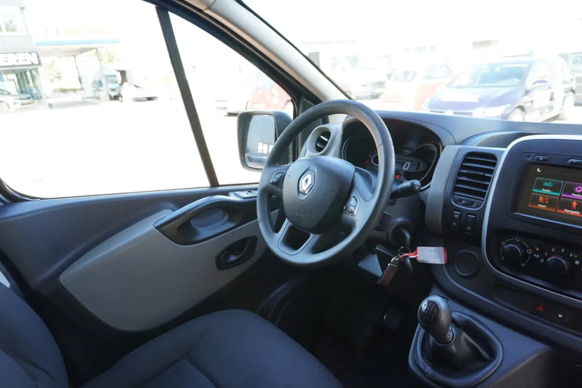 1.6 dCi T27 L1H1 Work Edition Energy | 3 Zitter | 95.000KM | Airco | Navigatie | Zwart | 2019 | Inruil mogelijk
