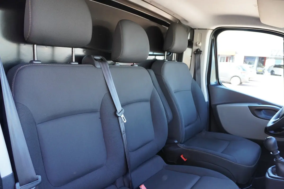 1.6 dCi T27 L1H1 Work Edition Energy | 3 Zitter | 95.000KM | Airco | Navigatie | Zwart | 2019 | Inruil mogelijk