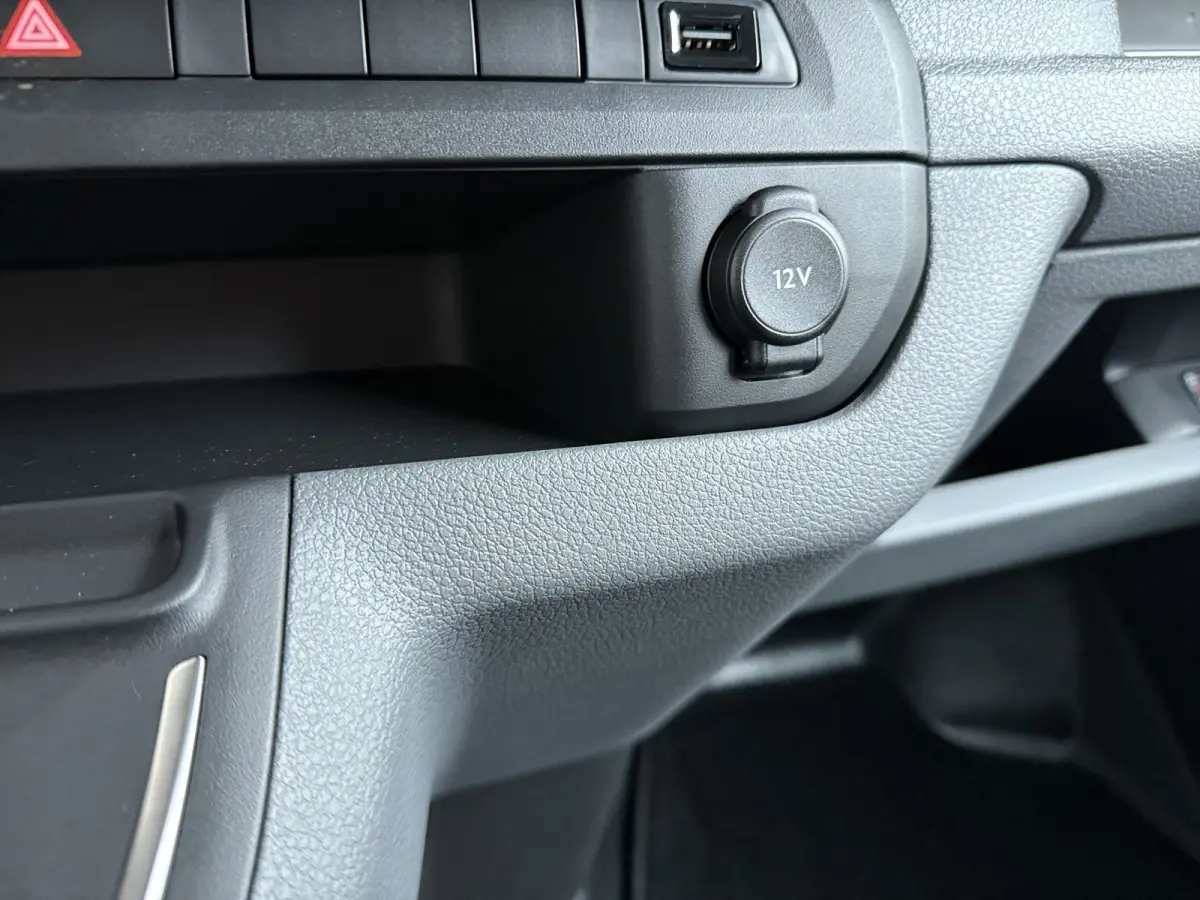 e-Scudo L3H1 50kWh BLACK EDITION | Achterdeuren met ruiten | Airco | Metaalkleur