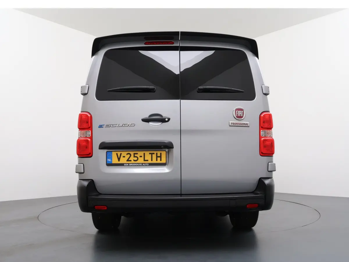 e-Scudo L3H1 50kWh BLACK EDITION | Achterdeuren met ruiten | Airco | Metaalkleur
