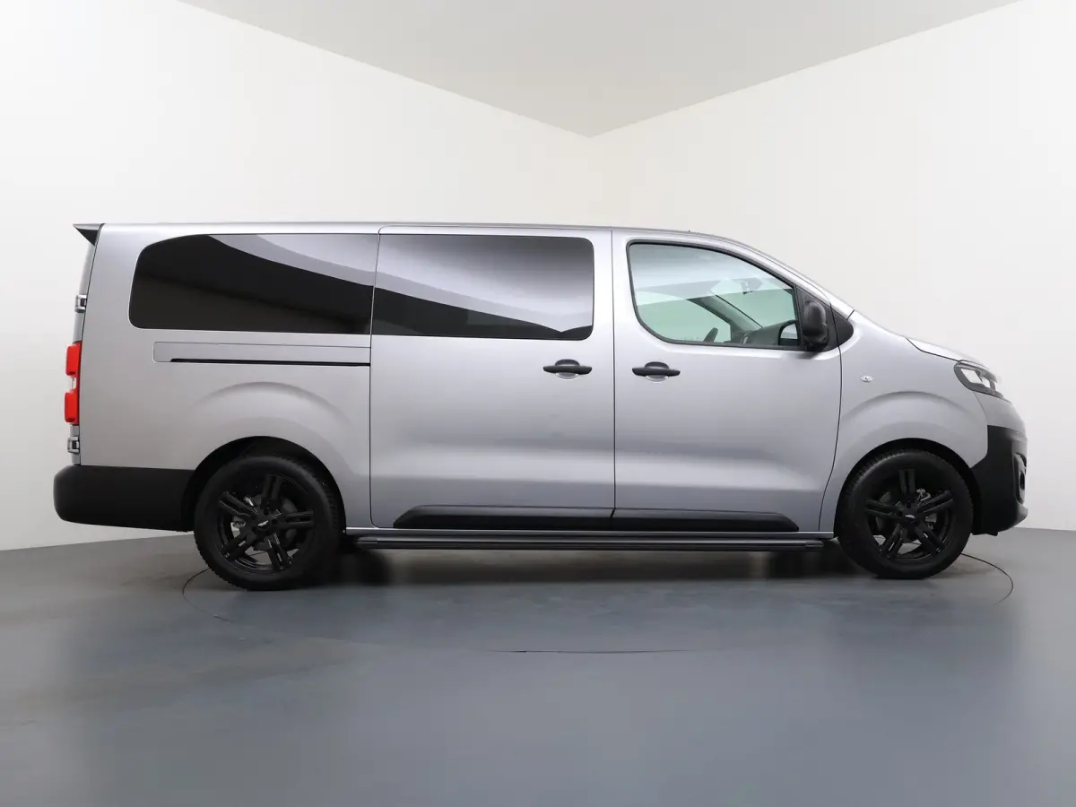 e-Scudo L3H1 50kWh BLACK EDITION | Achterdeuren met ruiten | Airco | Metaalkleur