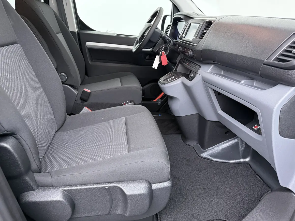 e-Scudo L3H1 50kWh BLACK EDITION | Achterdeuren met ruiten | Airco | Metaalkleur