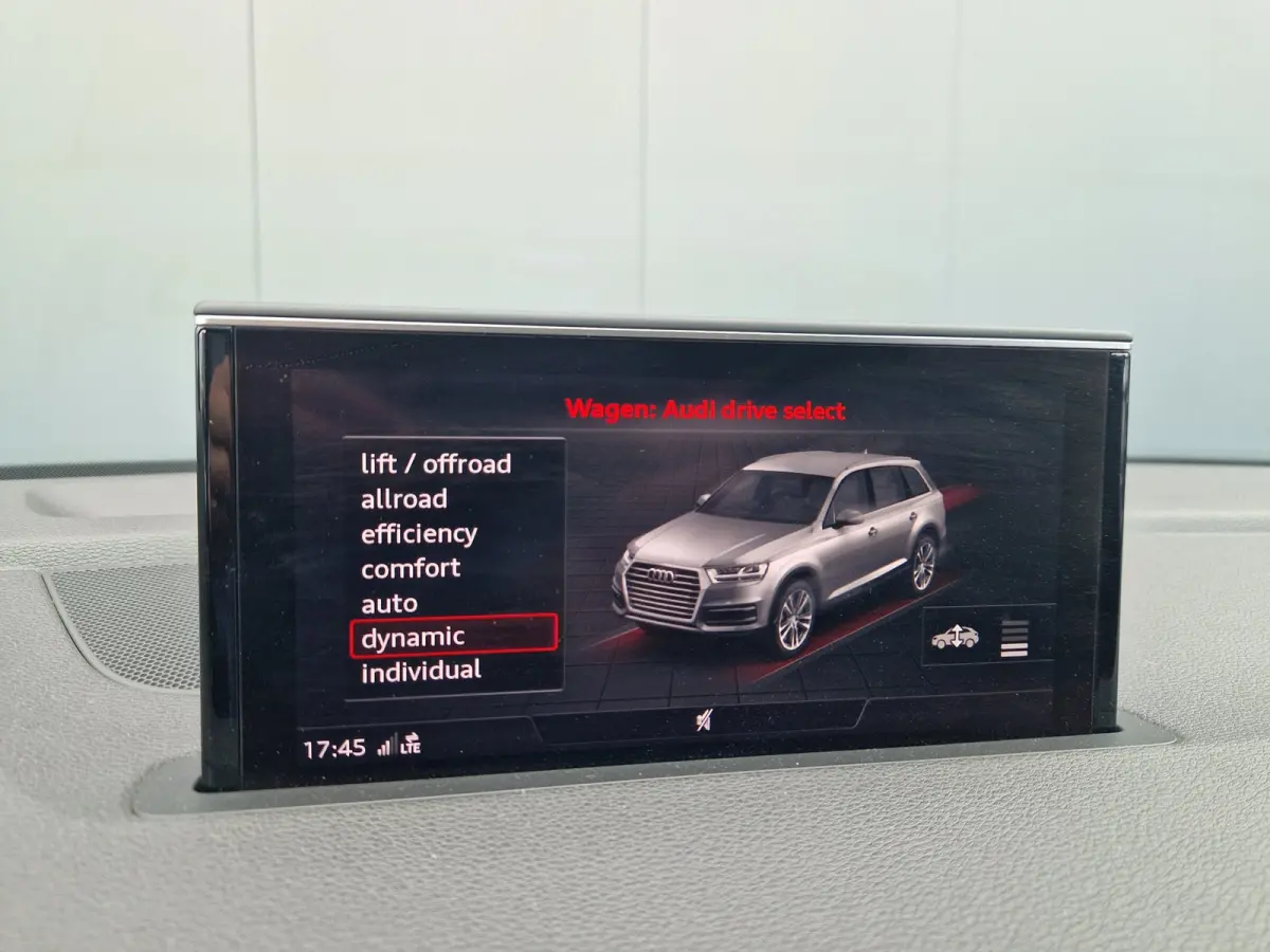 3.0 TDI Quattro 272PK Pro Line + 7p /SQ7 /Virtual /ACC /Pano