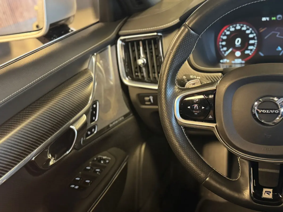 T6 Polestar l 360 camera l HUD l Luchtvering l Bowers l Memory