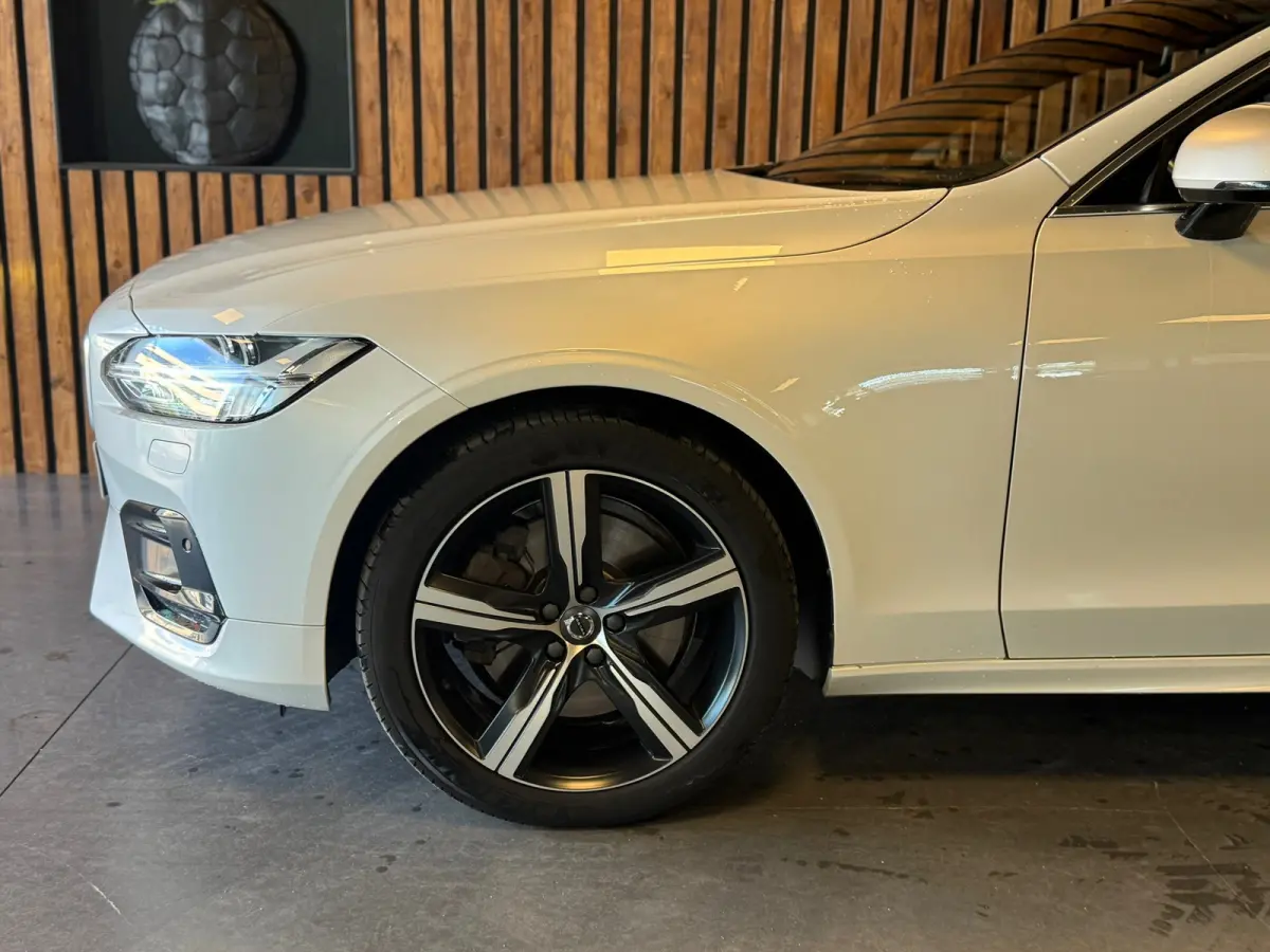 T6 Polestar l 360 camera l HUD l Luchtvering l Bowers l Memory