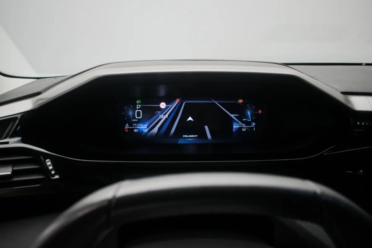 1.2 PureTech Business Edition Automaat NL-auto [ Full LED I-Cockpit Carplay Parkeersensoren Navigatie Full Map ]