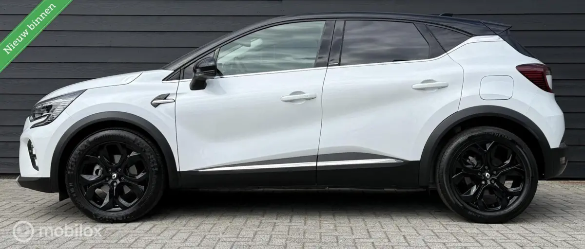 1.6 E-Tech Plug-in Hybrid 160 Intens Black Pack