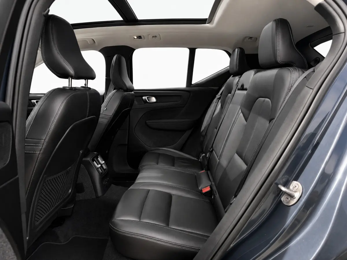 1.5 T4 Plug-in hybrid | Pano | Trekhaak | Leer | 360 Camera | Harman Kardon | Stuurwiel + achterbank verwarmd