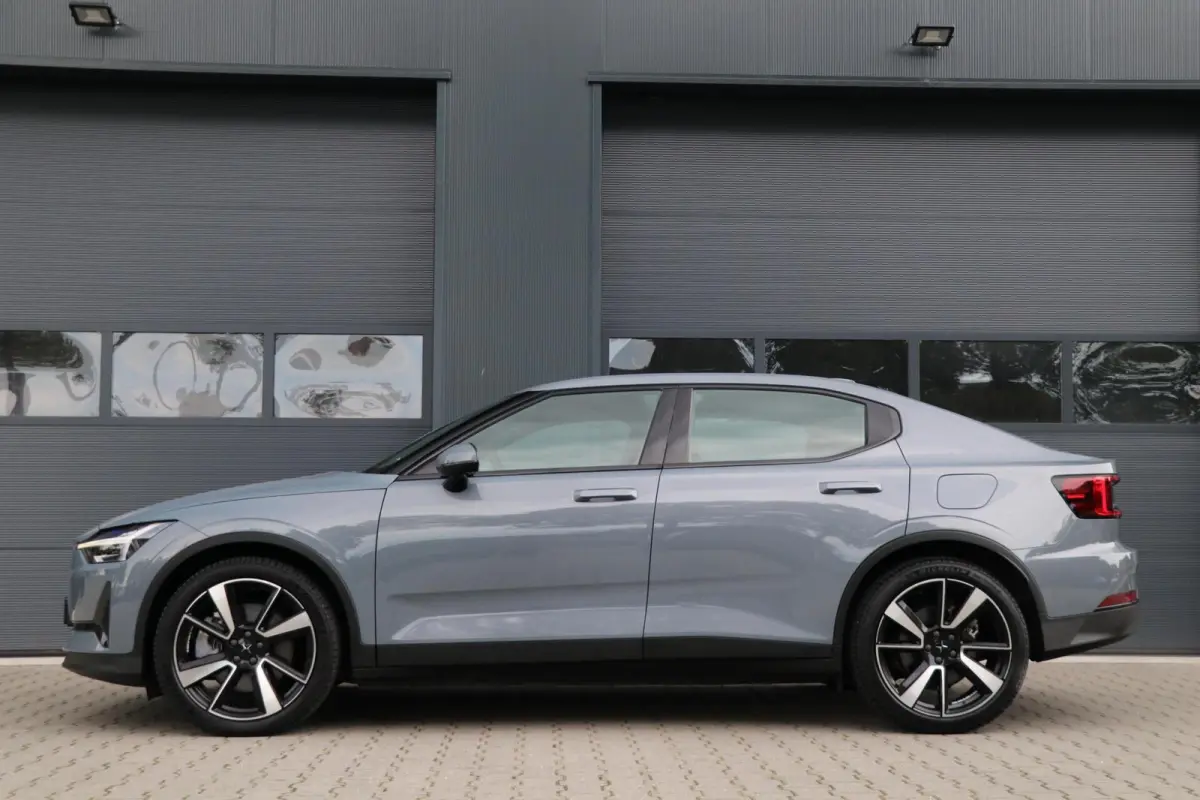 Standard Range Single Motor 63kWh AppleCarplay Memory Sportzetels Camera Lmv Led 39000KM BJ2023