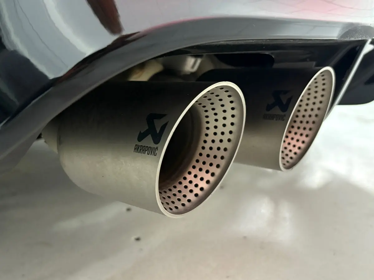 2.0 TSI R 4Motion, Pano, Akra, HK Audio, HUD