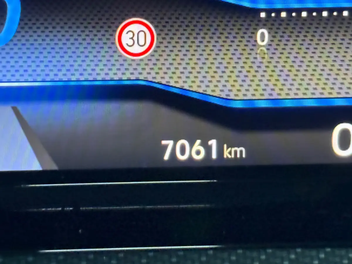 2.0 TSI R 4Motion, Pano, Akra, HK Audio, HUD