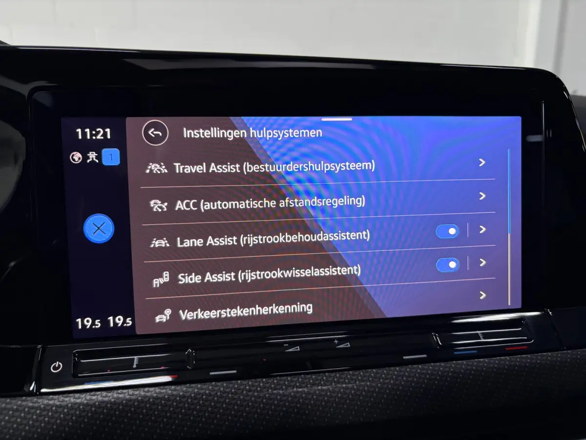 2.0 TSI R 4Motion, Pano, Akra, HK Audio, HUD
