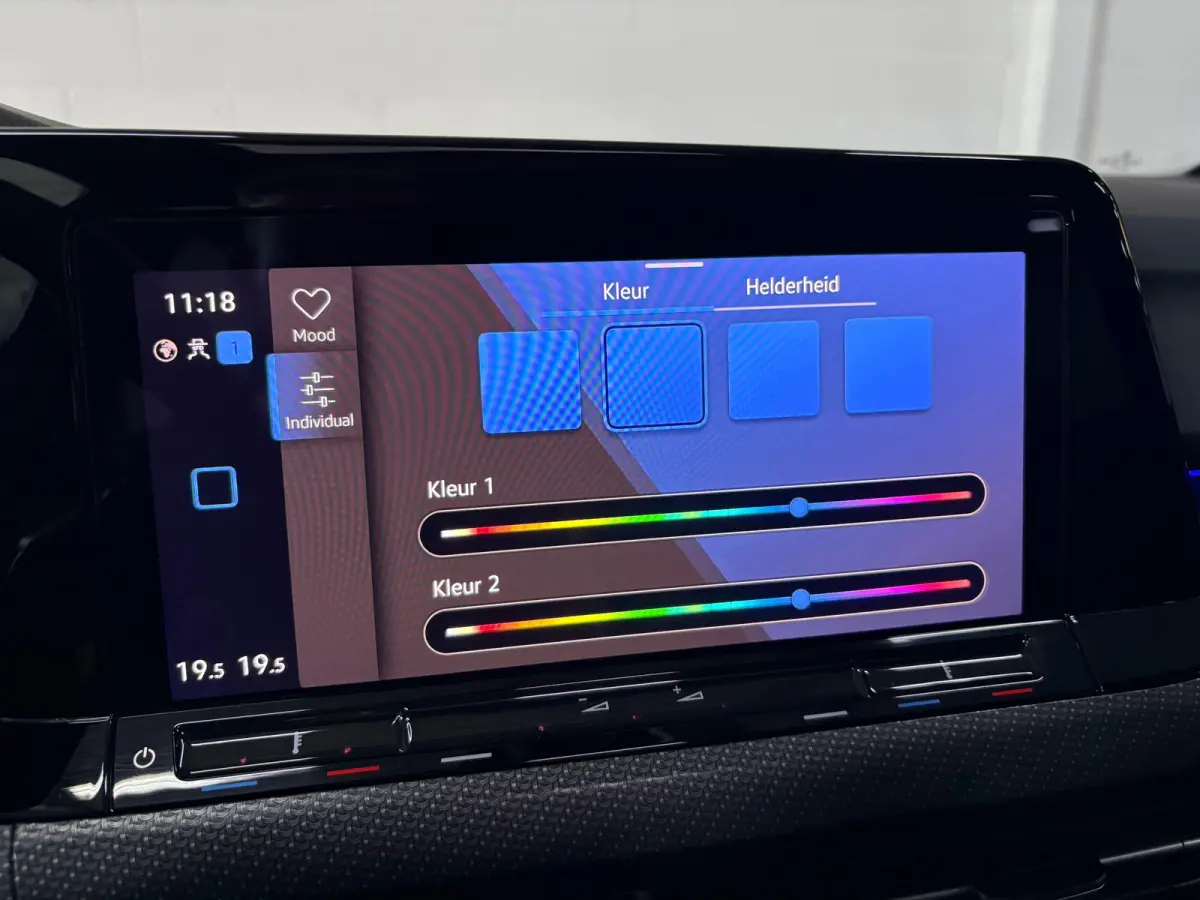 2.0 TSI R 4Motion, Pano, Akra, HK Audio, HUD