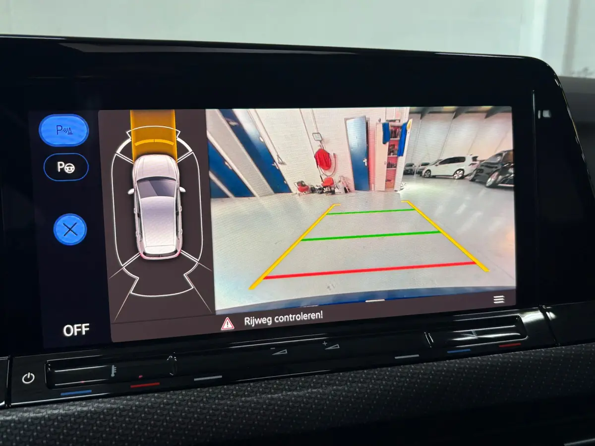 2.0 TSI R 4Motion, Pano, Akra, HK Audio, HUD