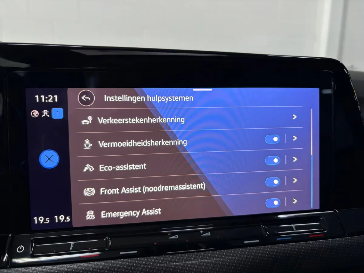 2.0 TSI R 4Motion, Pano, Akra, HK Audio, HUD