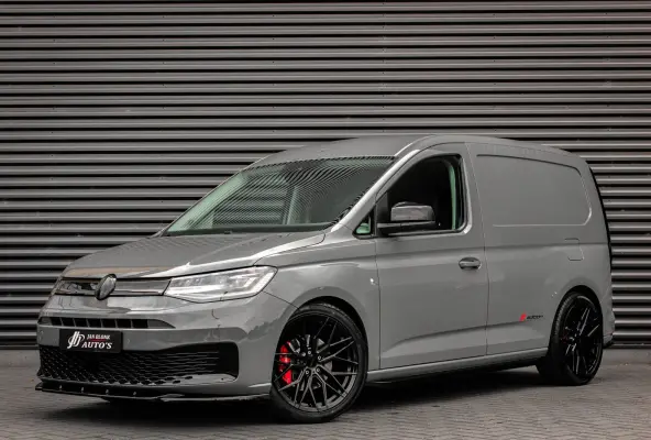 2.0 TDI 122PK DSG JB-EDITION / MAXTRON / SIDE- BARS / VERLAGING / ELEK- PAKKET / PDC / CAMERA / BLACK OPS