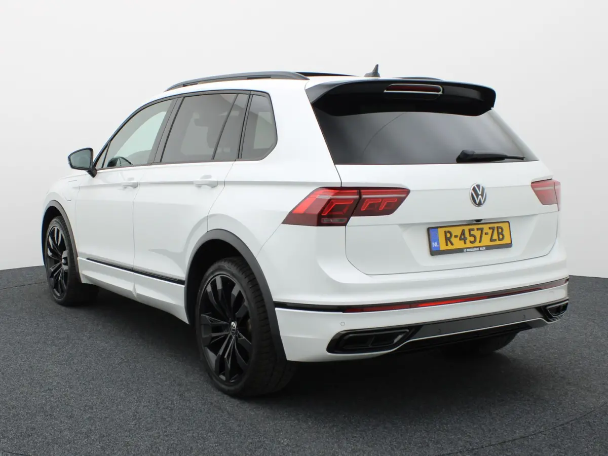 1.4 TSI eHybrid R-Line Business+ | 360 Camera | Panodak | 20'' | Keyless | Prijs Rijklaar!!