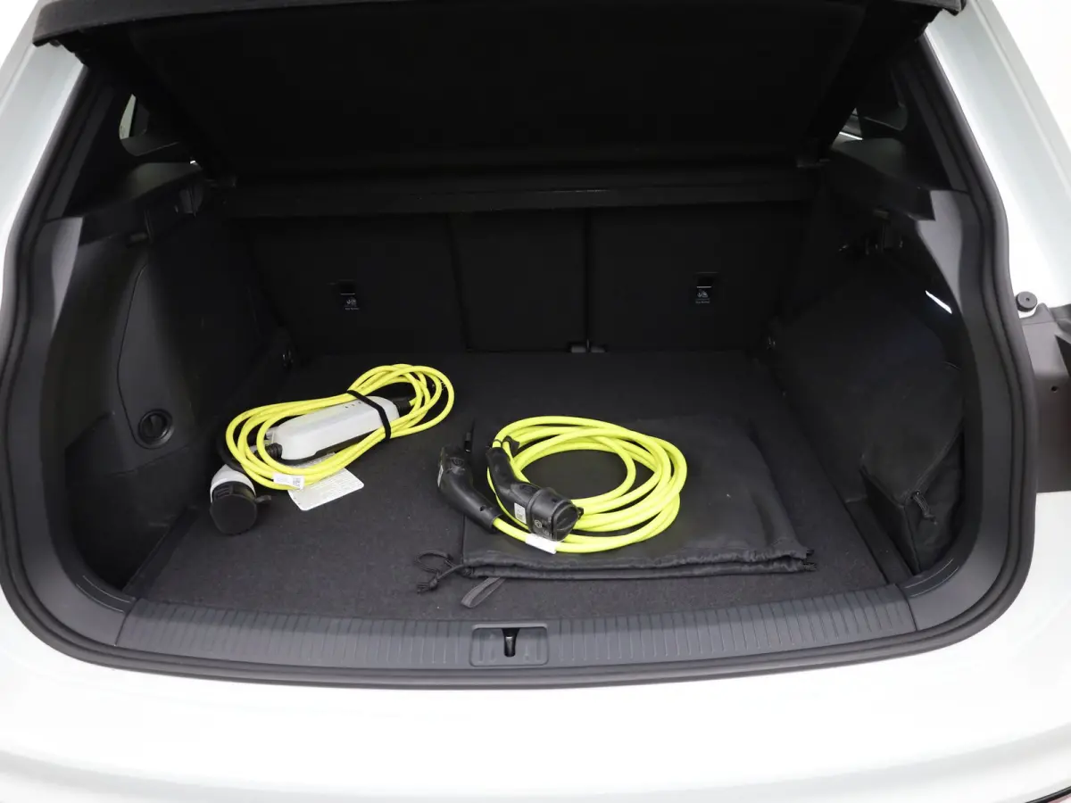 1.4 TSI eHybrid R-Line Business+ | 360 Camera | Panodak | 20'' | Keyless | Prijs Rijklaar!!