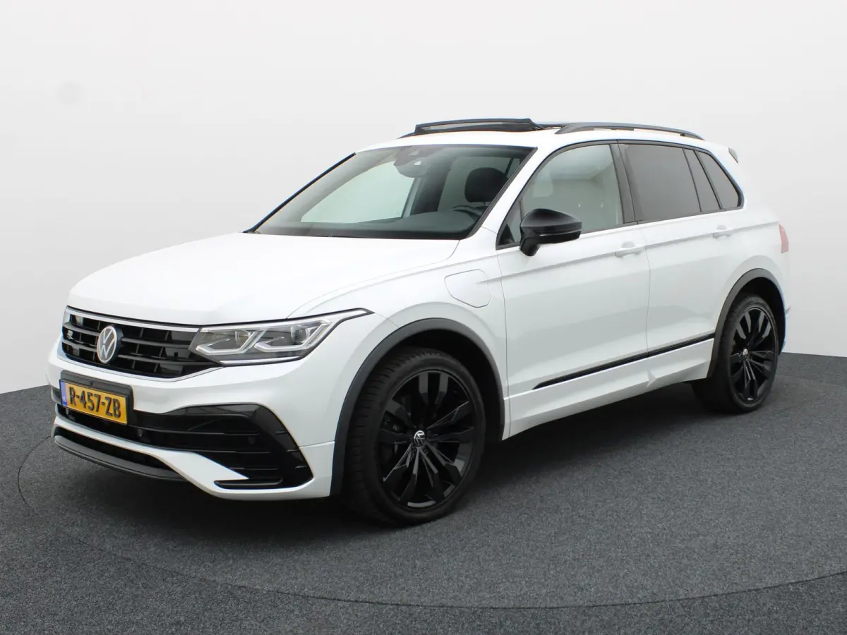 1.4 TSI eHybrid R-Line Business+ | 360 Camera | Panodak | 20'' | Keyless | Prijs Rijklaar!!