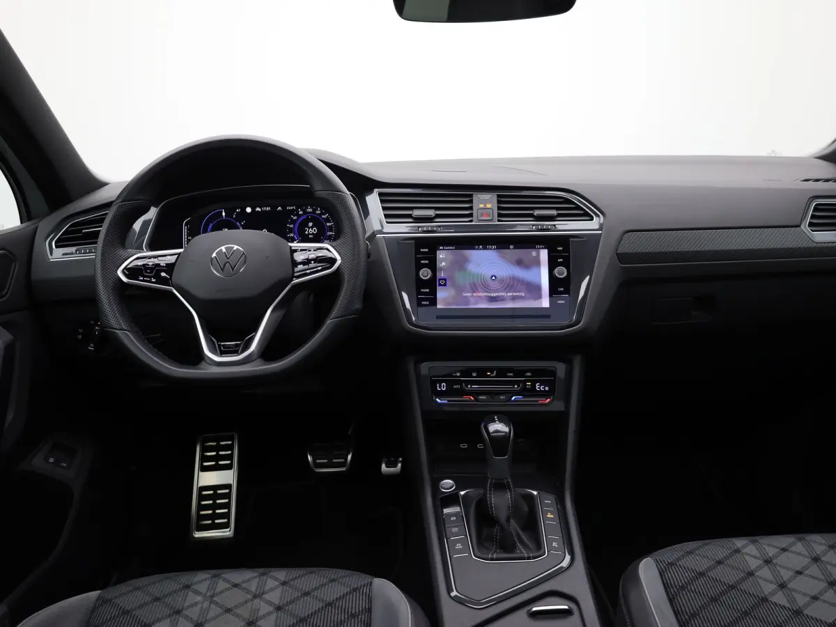 1.4 TSI eHybrid R-Line Business+ | 360 Camera | Panodak | 20'' | Keyless | Prijs Rijklaar!!