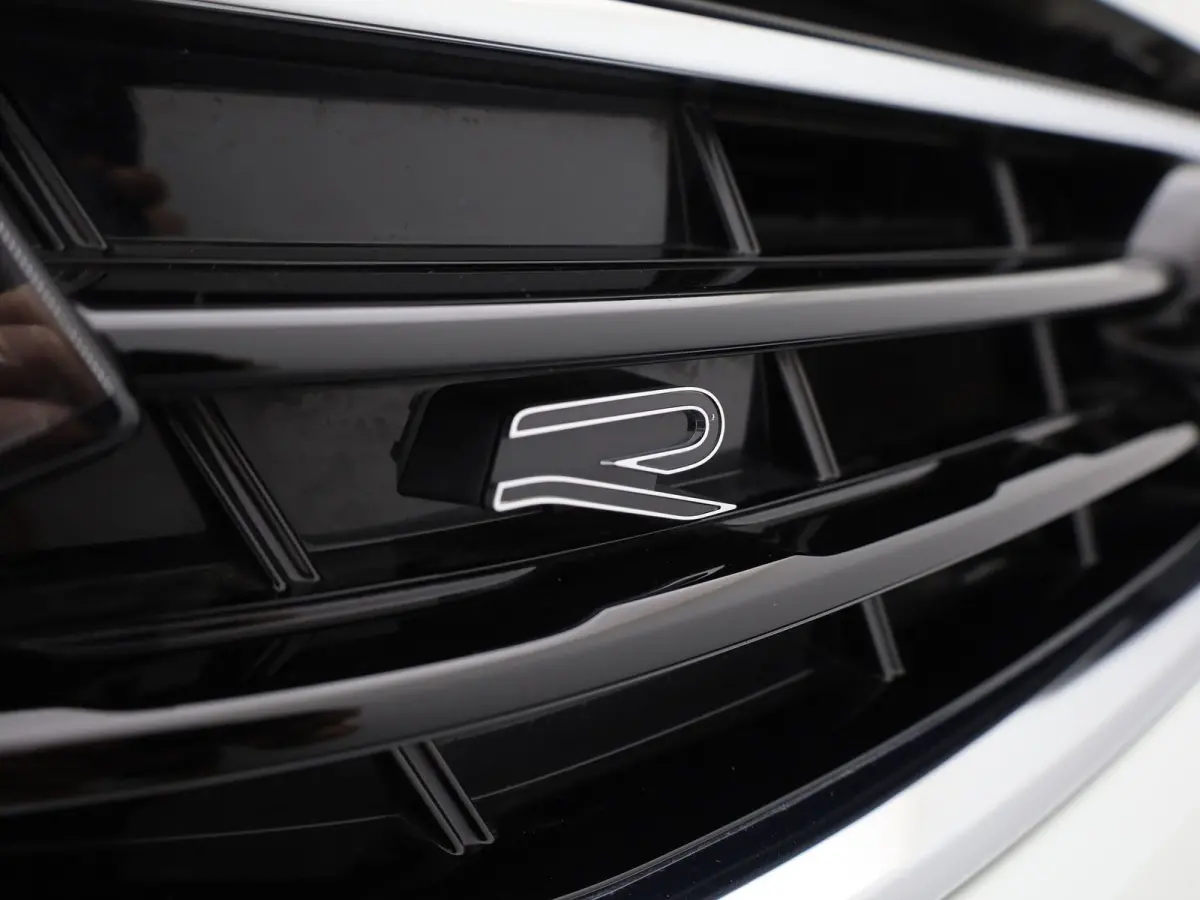 1.4 TSI eHybrid R-Line Business+ | 360 Camera | Panodak | 20'' | Keyless | Prijs Rijklaar!!