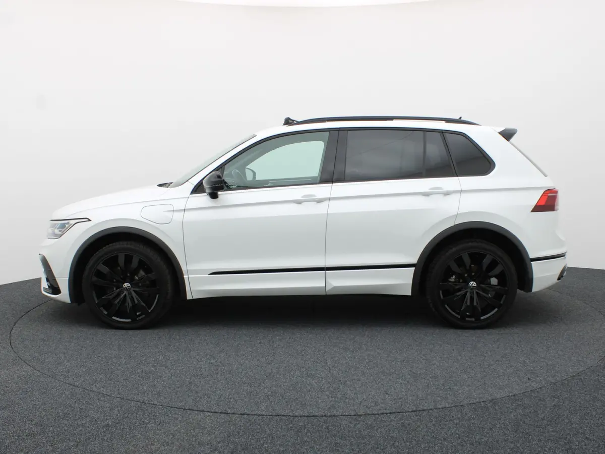 1.4 TSI eHybrid R-Line Business+ | 360 Camera | Panodak | 20'' | Keyless | Prijs Rijklaar!!