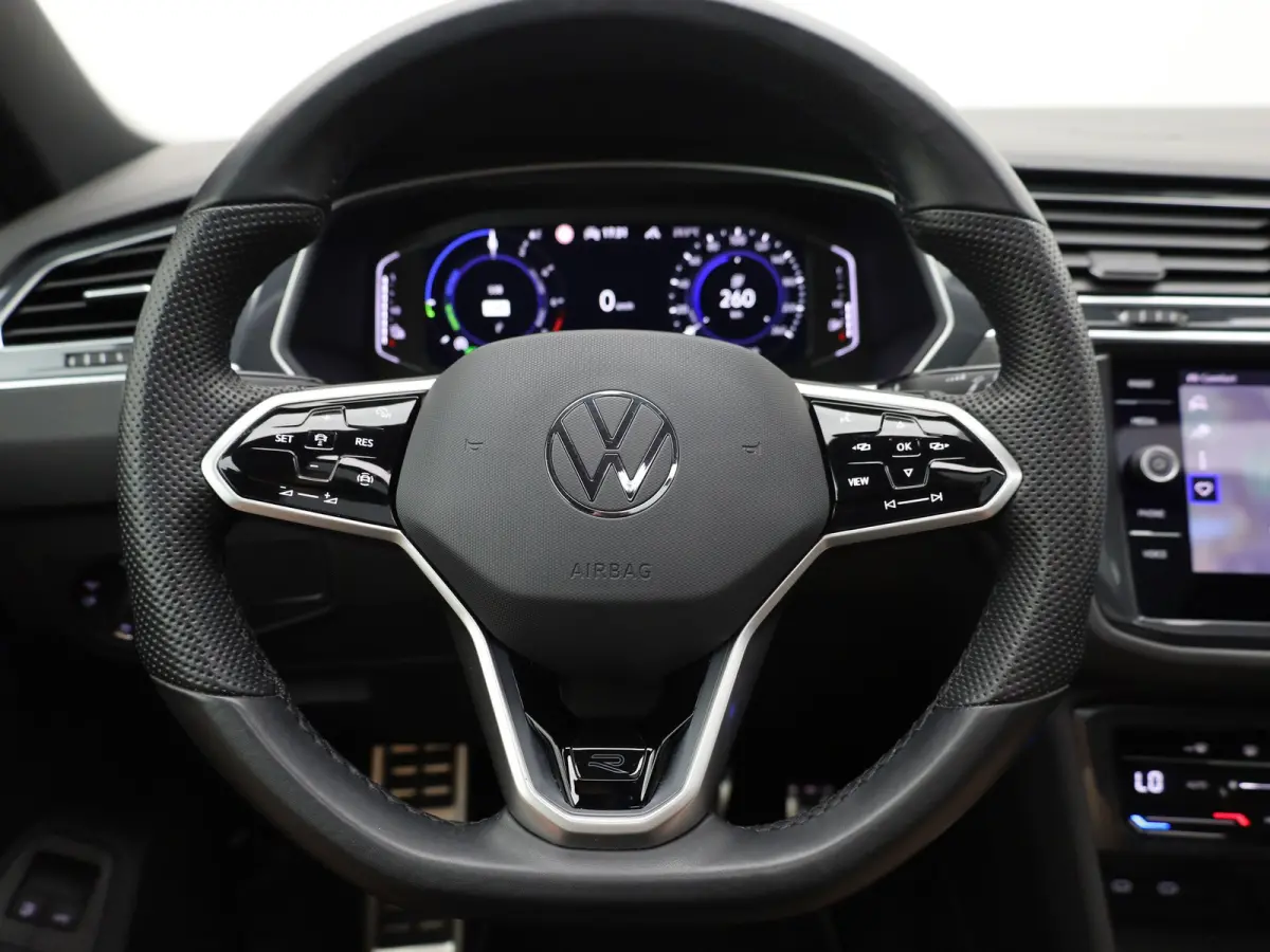 1.4 TSI eHybrid R-Line Business+ | 360 Camera | Panodak | 20'' | Keyless | Prijs Rijklaar!!
