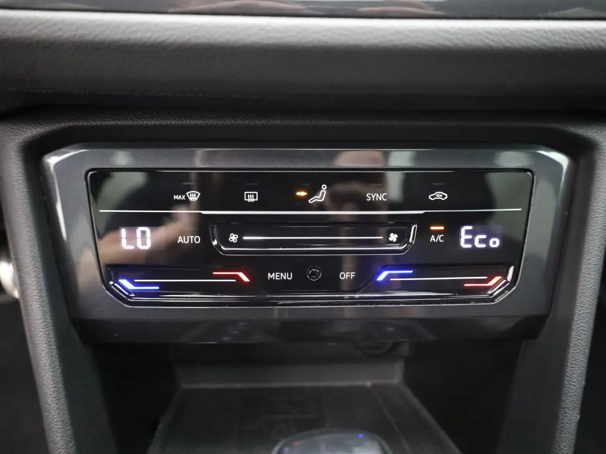 1.4 TSI eHybrid R-Line Business+ | 360 Camera | Panodak | 20'' | Keyless | Prijs Rijklaar!!