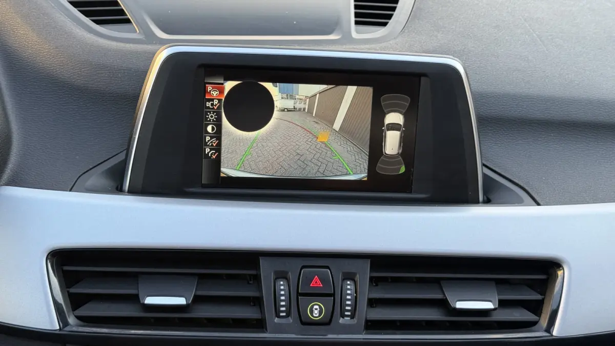 sDrive18i