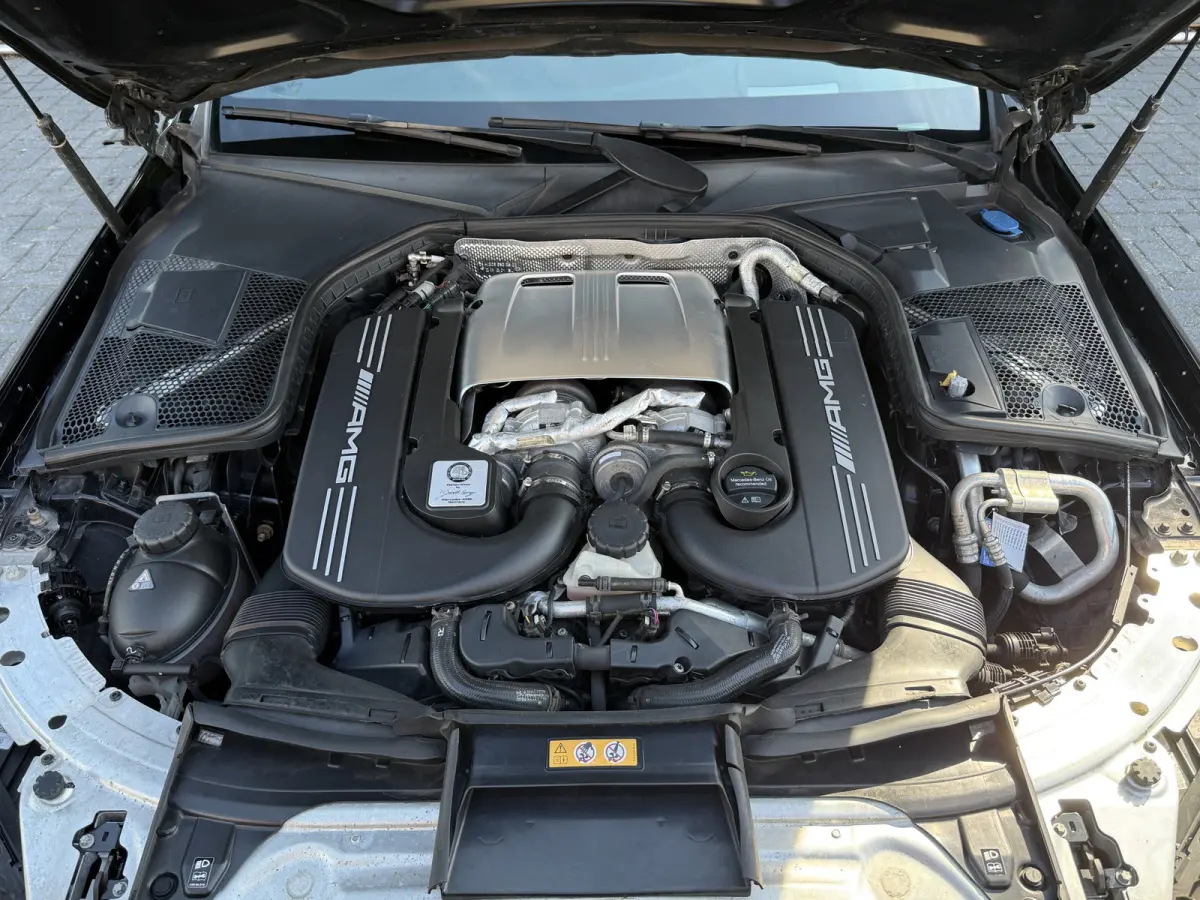 63-AMG BWJ 2017 | 476 PK | BURMESTER | PANO | ADAPT. CRUISE | AUTO PILOT | MULTIBEAM | HUD | MEMORY | DODE HOEK | VOL LEDER | CAM. | SPORTUITLAAT | VERLAAGD | STOELVERW. |