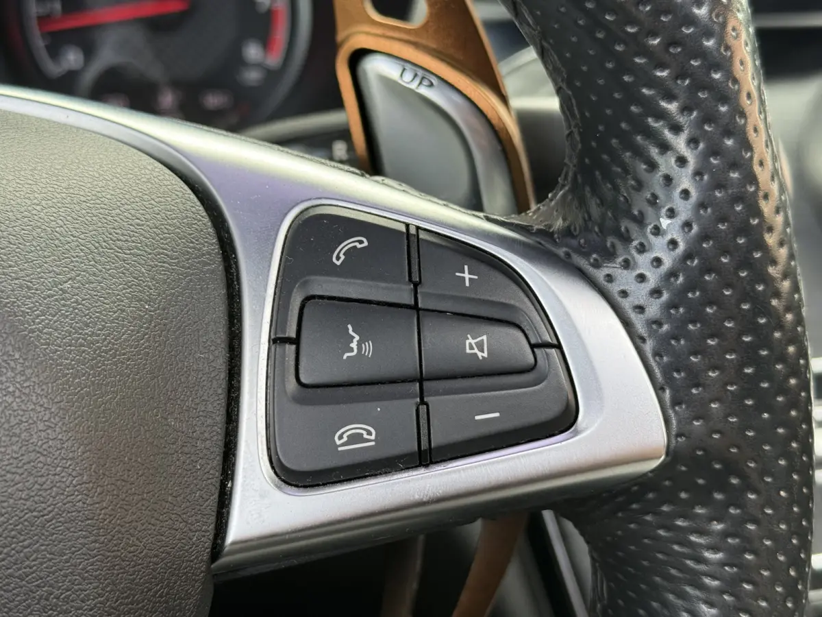 63-AMG BWJ 2017 | 476 PK | BURMESTER | PANO | ADAPT. CRUISE | AUTO PILOT | MULTIBEAM | HUD | MEMORY | DODE HOEK | VOL LEDER | CAM. | SPORTUITLAAT | VERLAAGD | STOELVERW. |