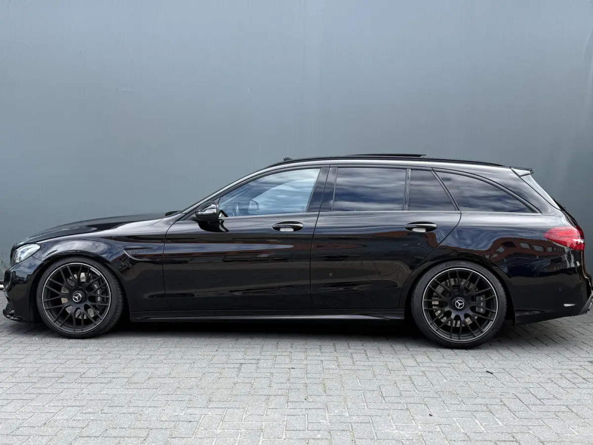63-AMG BWJ 2017 | 476 PK | BURMESTER | PANO | ADAPT. CRUISE | AUTO PILOT | MULTIBEAM | HUD | MEMORY | DODE HOEK | VOL LEDER | CAM. | SPORTUITLAAT | VERLAAGD | STOELVERW. |