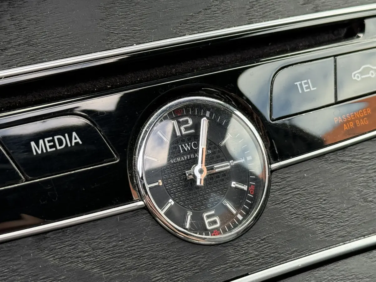 63-AMG BWJ 2017 | 476 PK | BURMESTER | PANO | ADAPT. CRUISE | AUTO PILOT | MULTIBEAM | HUD | MEMORY | DODE HOEK | VOL LEDER | CAM. | SPORTUITLAAT | VERLAAGD | STOELVERW. |