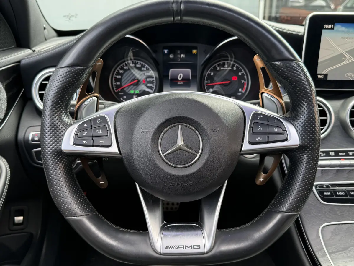 63-AMG BWJ 2017 | 476 PK | BURMESTER | PANO | ADAPT. CRUISE | AUTO PILOT | MULTIBEAM | HUD | MEMORY | DODE HOEK | VOL LEDER | CAM. | SPORTUITLAAT | VERLAAGD | STOELVERW. |