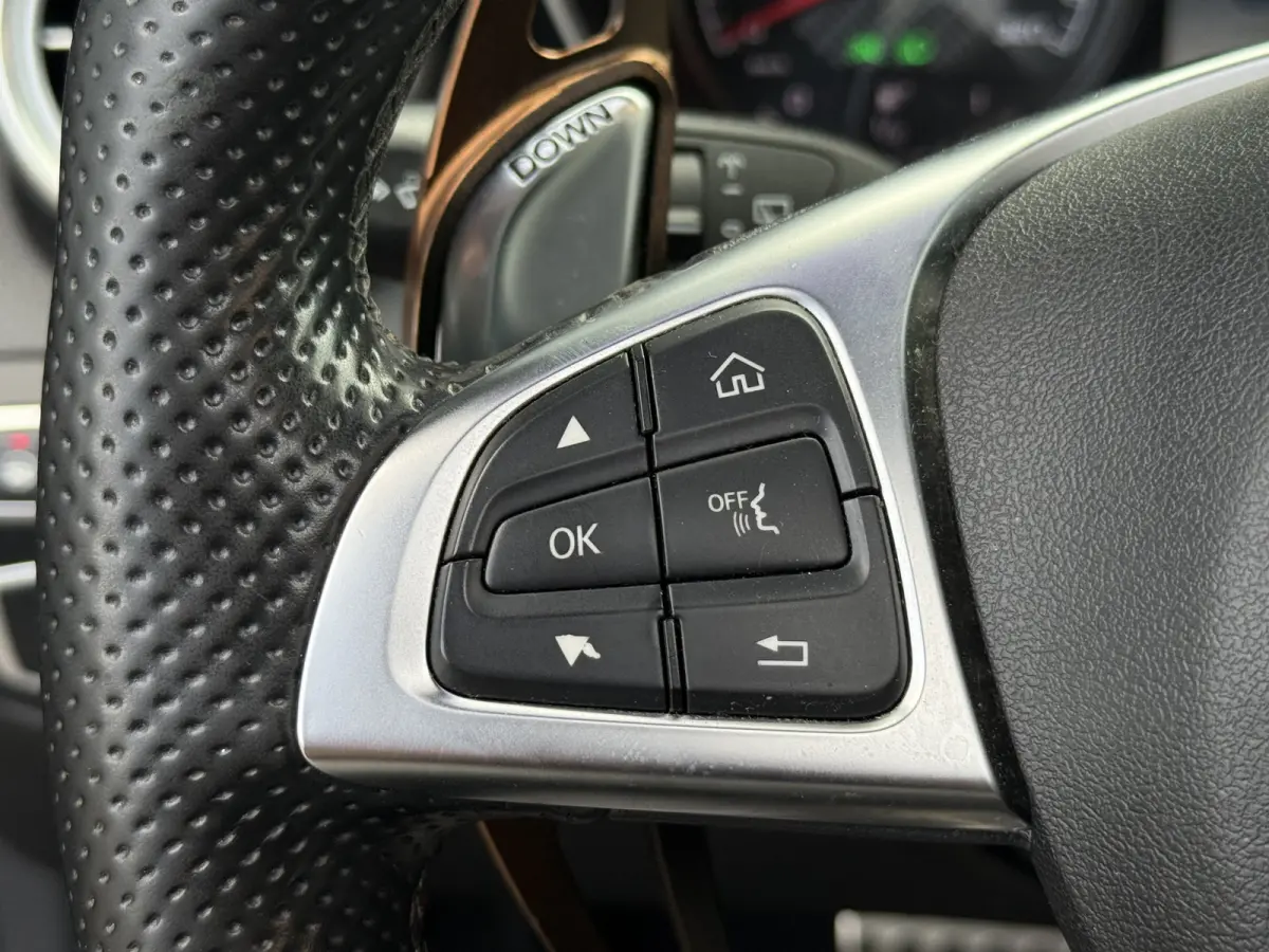 63-AMG BWJ 2017 | 476 PK | BURMESTER | PANO | ADAPT. CRUISE | AUTO PILOT | MULTIBEAM | HUD | MEMORY | DODE HOEK | VOL LEDER | CAM. | SPORTUITLAAT | VERLAAGD | STOELVERW. |