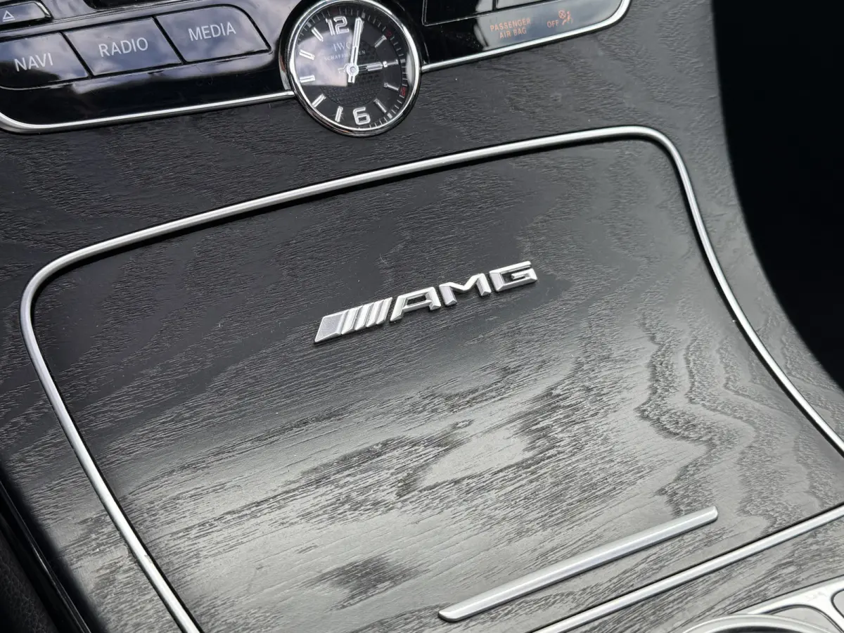 63-AMG BWJ 2017 | 476 PK | BURMESTER | PANO | ADAPT. CRUISE | AUTO PILOT | MULTIBEAM | HUD | MEMORY | DODE HOEK | VOL LEDER | CAM. | SPORTUITLAAT | VERLAAGD | STOELVERW. |