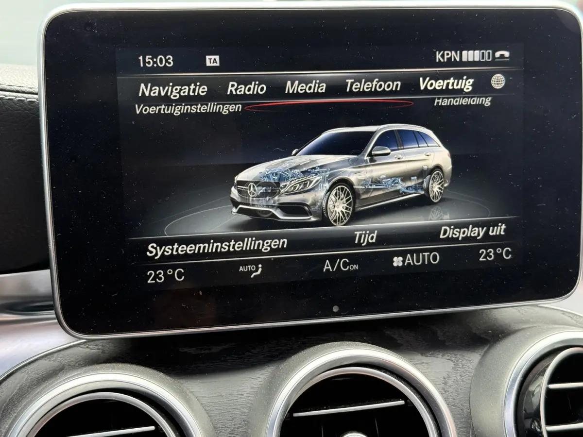 63-AMG BWJ 2017 | 476 PK | BURMESTER | PANO | ADAPT. CRUISE | AUTO PILOT | MULTIBEAM | HUD | MEMORY | DODE HOEK | VOL LEDER | CAM. | SPORTUITLAAT | VERLAAGD | STOELVERW. |