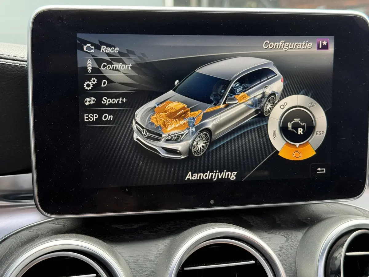 63-AMG BWJ 2017 | 476 PK | BURMESTER | PANO | ADAPT. CRUISE | AUTO PILOT | MULTIBEAM | HUD | MEMORY | DODE HOEK | VOL LEDER | CAM. | SPORTUITLAAT | VERLAAGD | STOELVERW. |