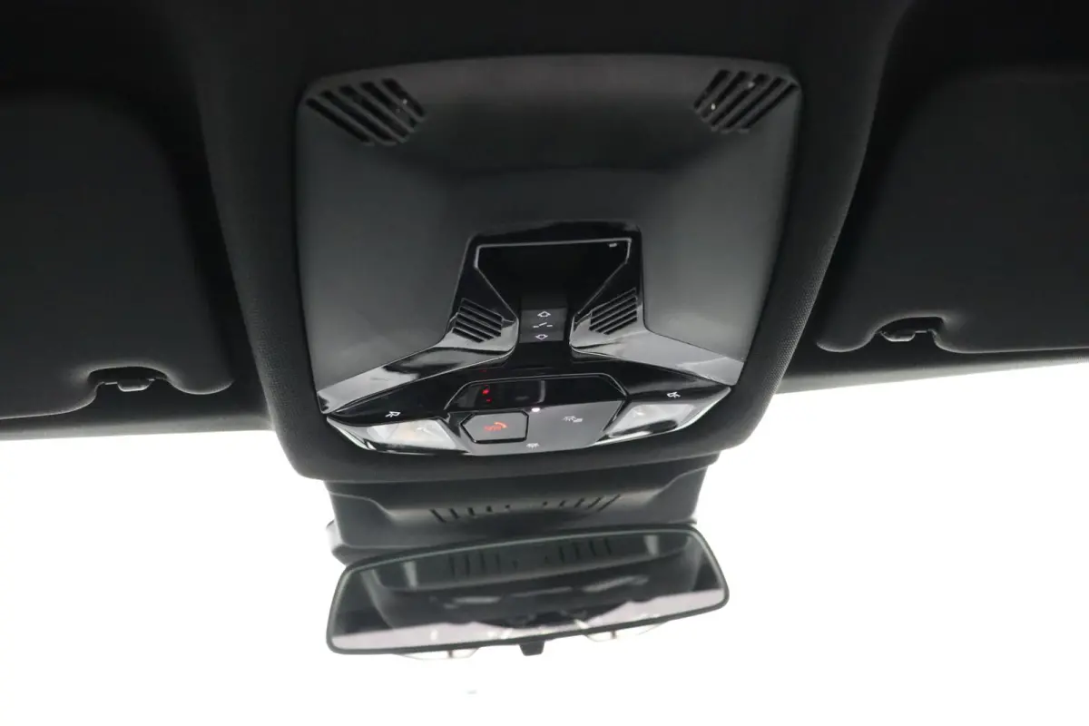 225e xDrive | SOH 100% | M Sportpakket | Harman-Kardon | Trekhaak | elektrisch glazen panorama-dak |
