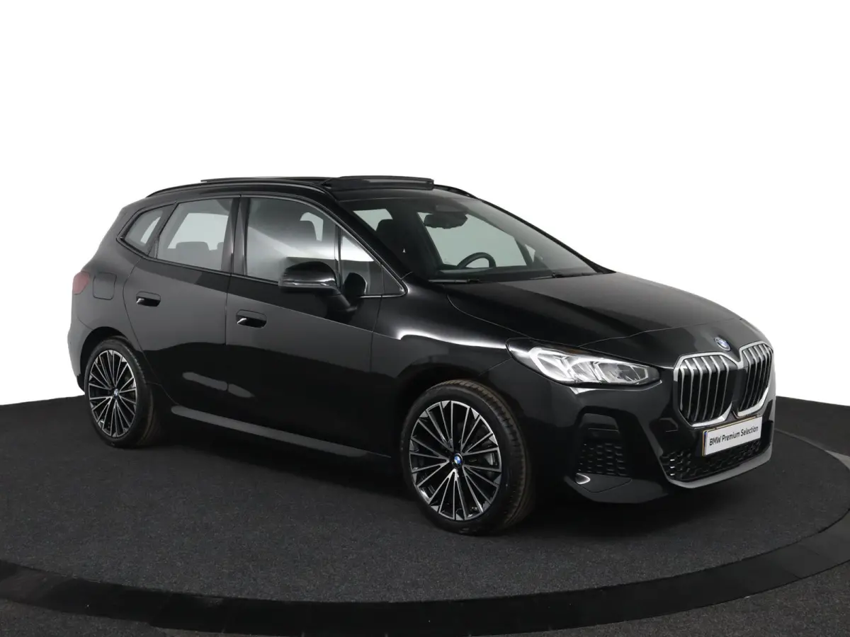 225e xDrive | SOH 100% | M Sportpakket | Harman-Kardon | Trekhaak | elektrisch glazen panorama-dak |