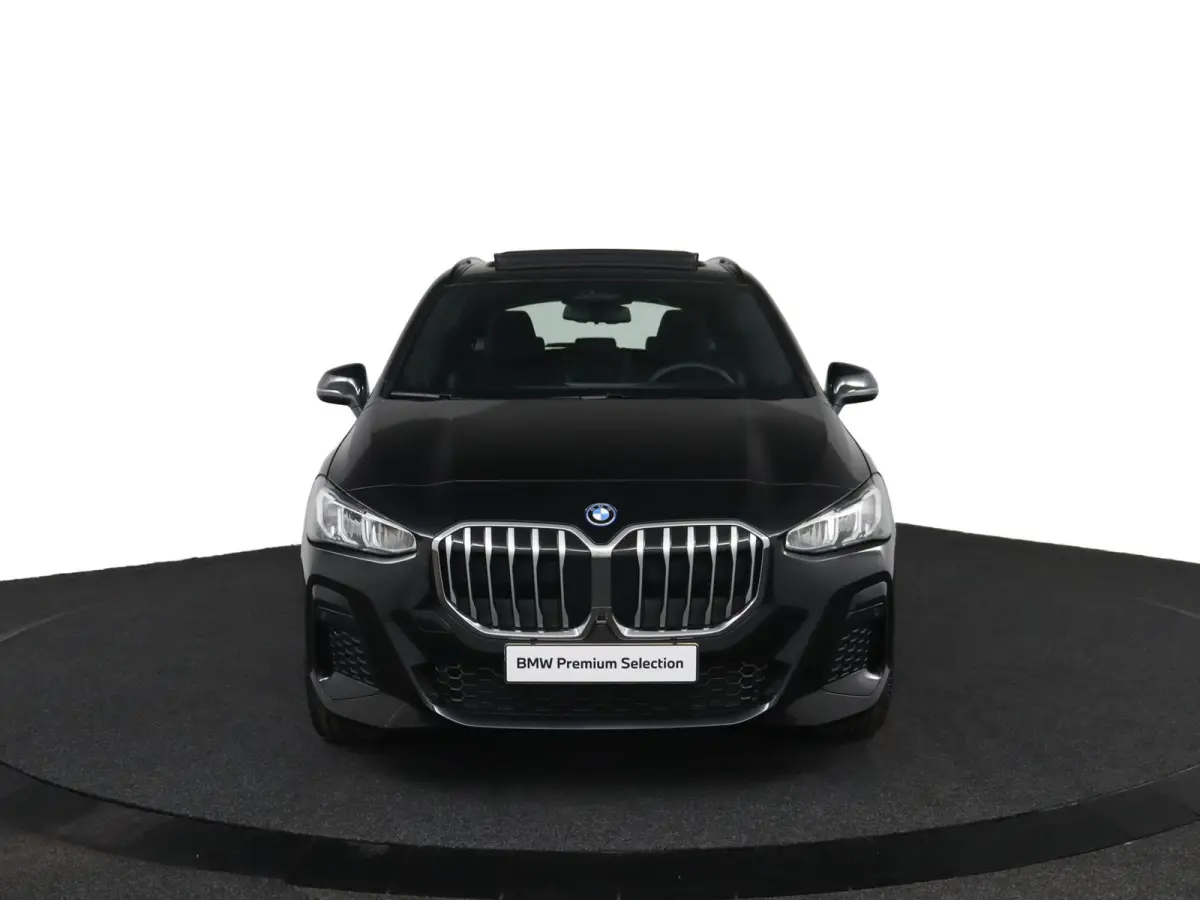 225e xDrive | SOH 100% | M Sportpakket | Harman-Kardon | Trekhaak | elektrisch glazen panorama-dak |