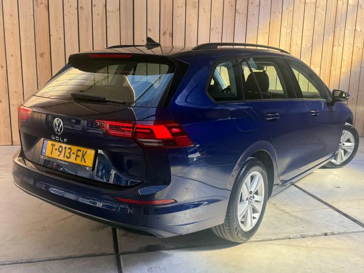1.0 TSI Life Achteruitrijcamera | Apple CarPlay/Android Auto | Adaptieve cruise control | Climate control | LED verlichting | Navigatiesysteem | Parkeersensoren voor en achter