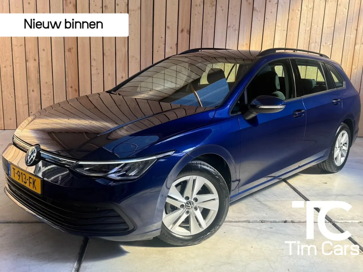 1.0 TSI Life Achteruitrijcamera | Apple CarPlay/Android Auto | Adaptieve cruise control | Climate control | LED verlichting | Navigatiesysteem | Parkeersensoren voor en achter