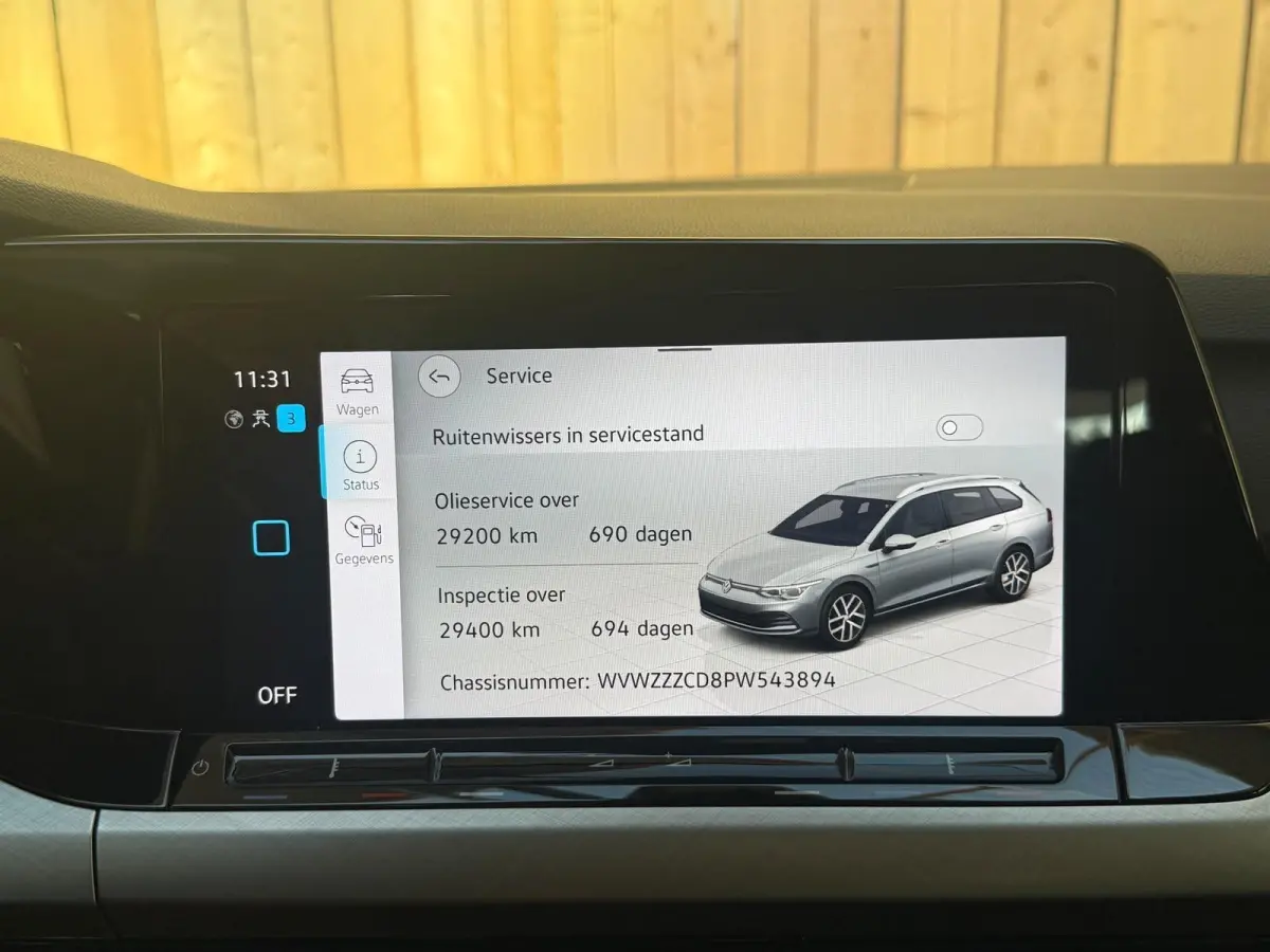 1.0 TSI Life Achteruitrijcamera | Apple CarPlay/Android Auto | Adaptieve cruise control | Climate control | LED verlichting | Navigatiesysteem | Parkeersensoren voor en achter