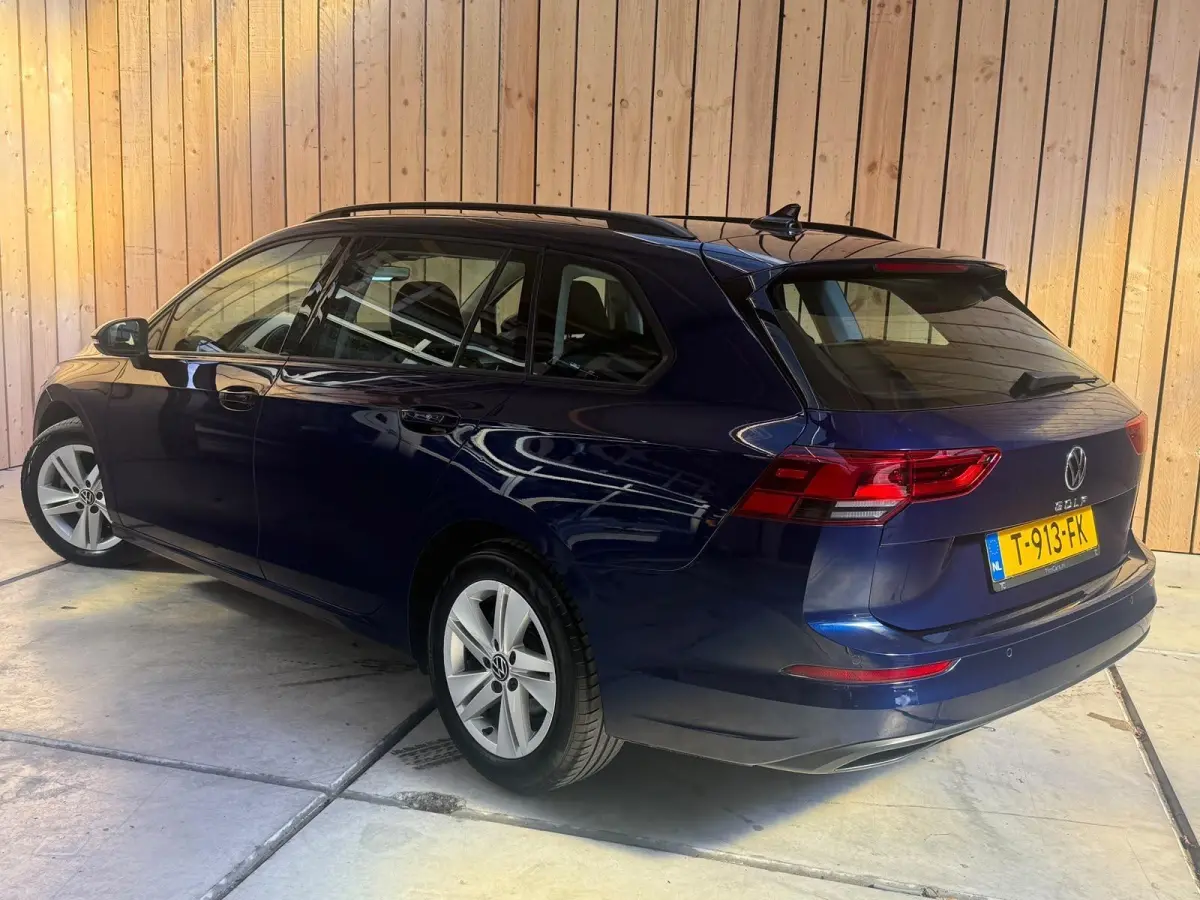 1.0 TSI Life Achteruitrijcamera | Apple CarPlay/Android Auto | Adaptieve cruise control | Climate control | LED verlichting | Navigatiesysteem | Parkeersensoren voor en achter