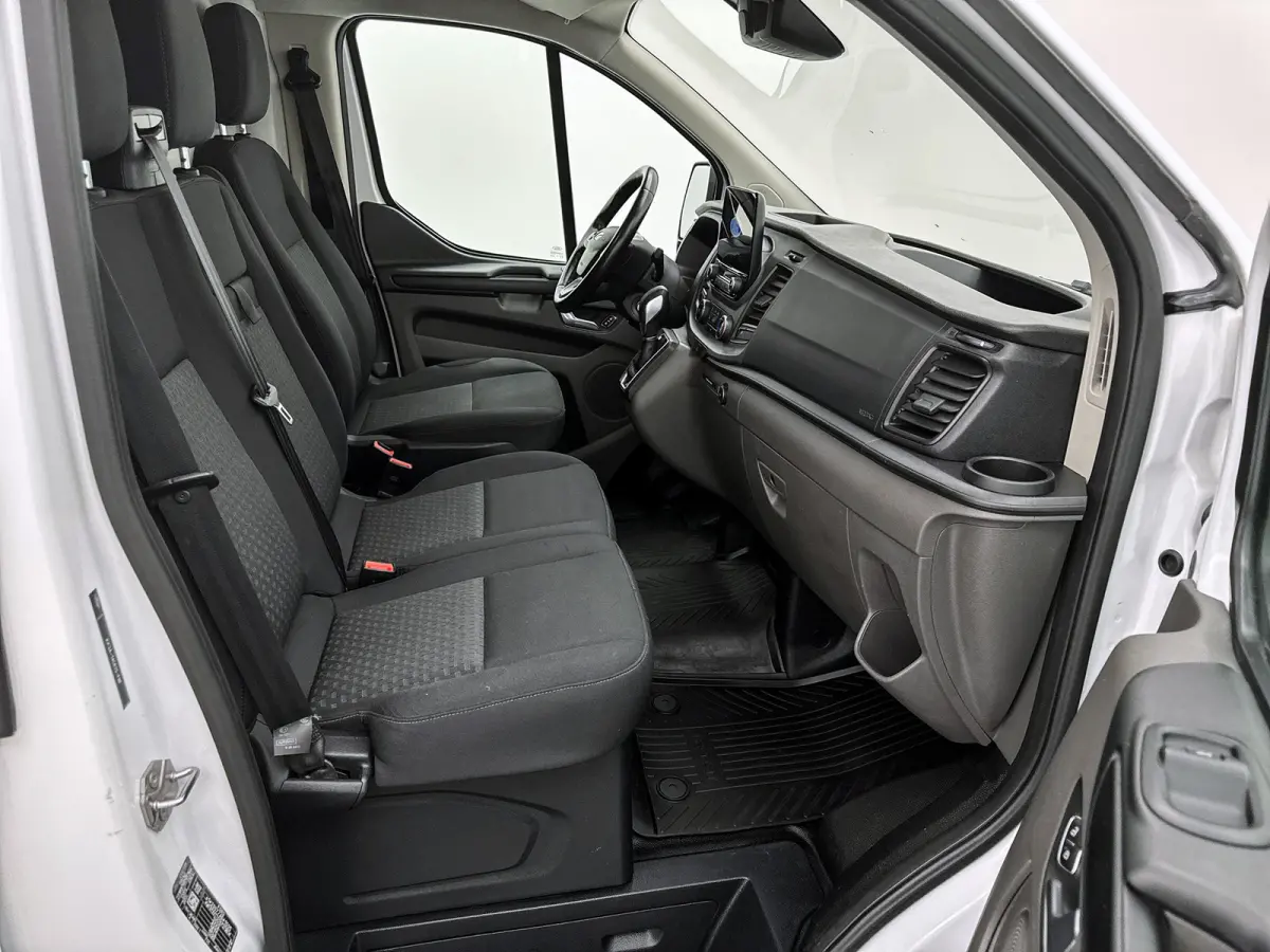 300 2.0 TDCI L2 130pk Automaat Camera Navigatie Trekhaak Cruise control