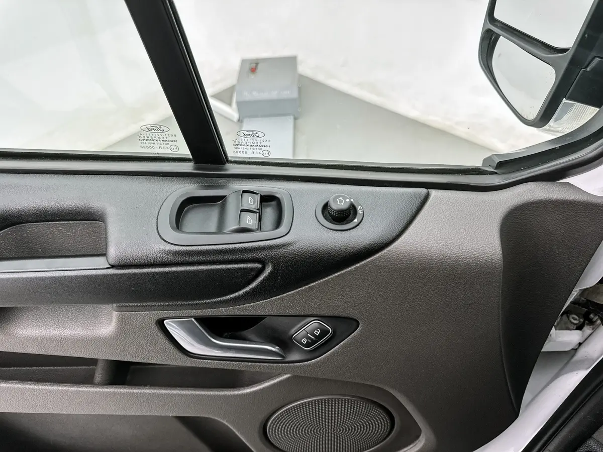 300 2.0 TDCI L2 130pk Automaat Camera Navigatie Trekhaak Cruise control