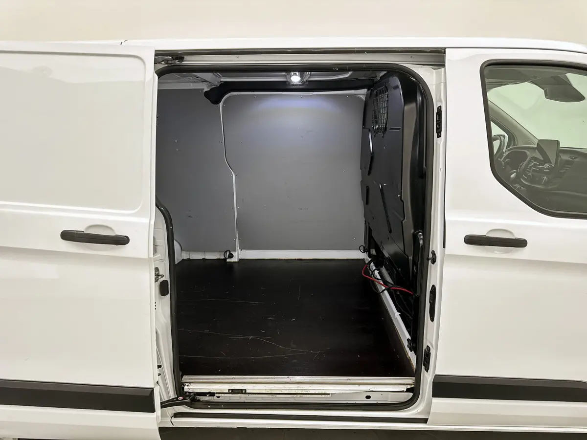 300 2.0 TDCI L2 130pk Automaat Camera Navigatie Trekhaak Cruise control